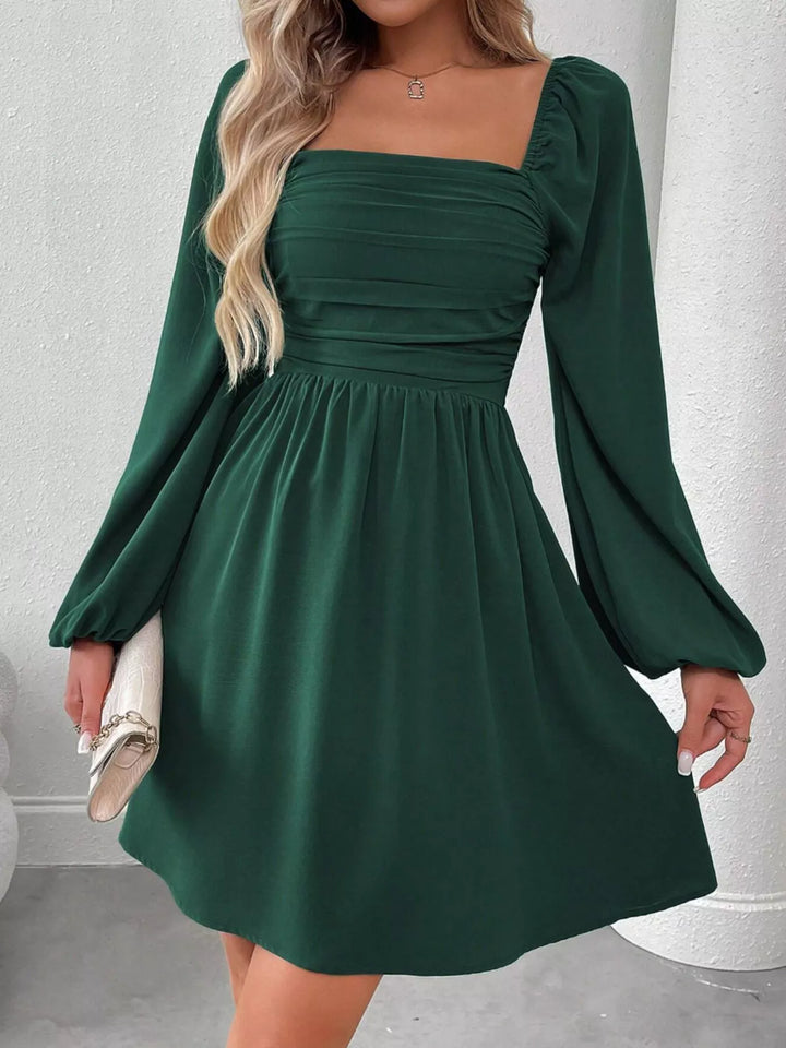 Abito A-Line con Scollo Quadrato e Maniche Lunghe