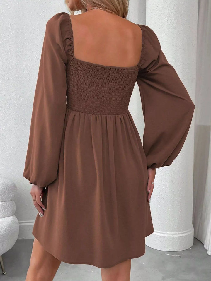 Abito A-Line con Scollo Quadrato e Maniche Lunghe