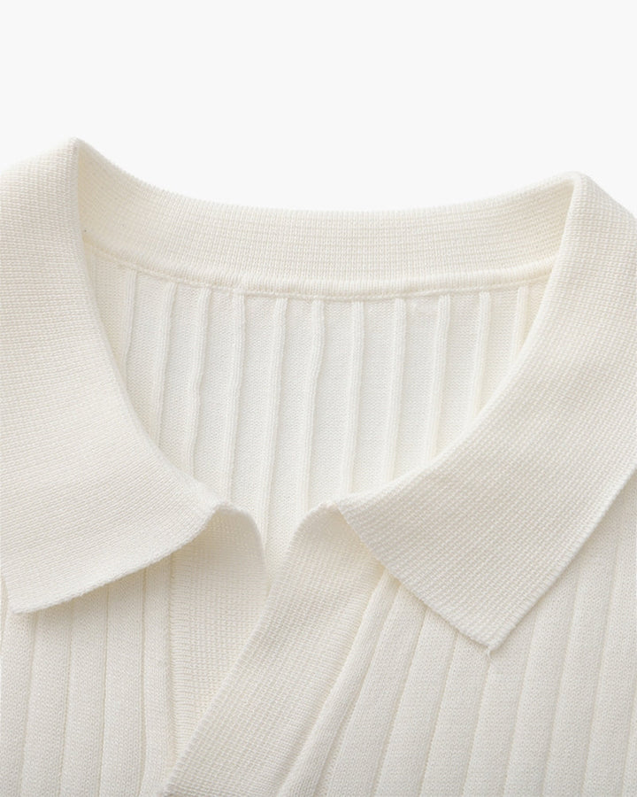 Polo a Maglia a Costine con Scollo Aperto
