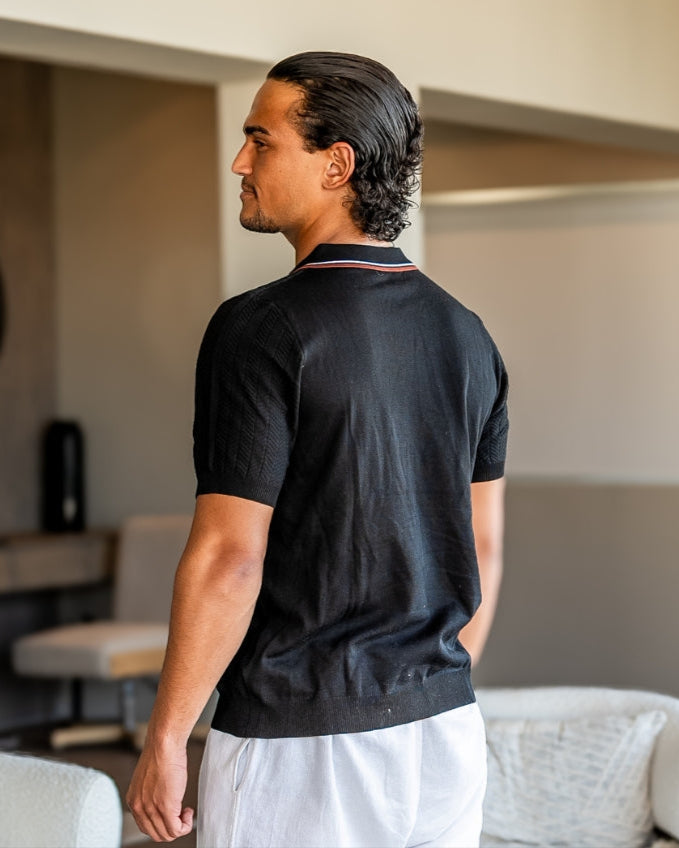 Polo a Maglia con Texture a Spina di Pesce e Dettagli a Contrasto