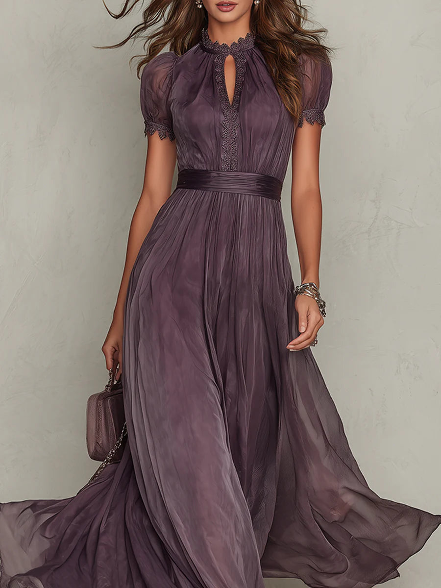 Abito Lungo in Chiffon con Scollo con Gioiello e Bordo in Pizzo