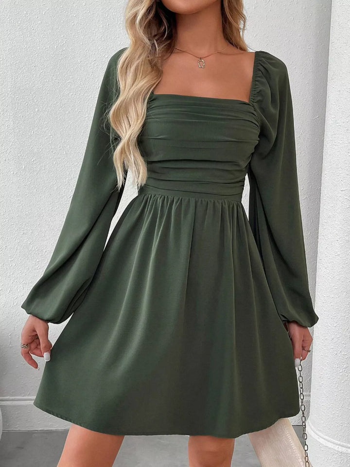Abito A-Line con Scollo Quadrato e Maniche Lunghe