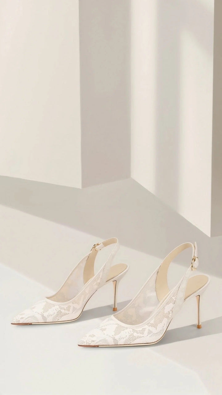 Décolleté Slingback in Pizzo con Punta Affusolata