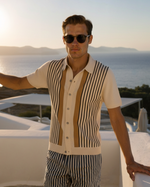 Polo a Maglia con Righe Verticali a Contrasto