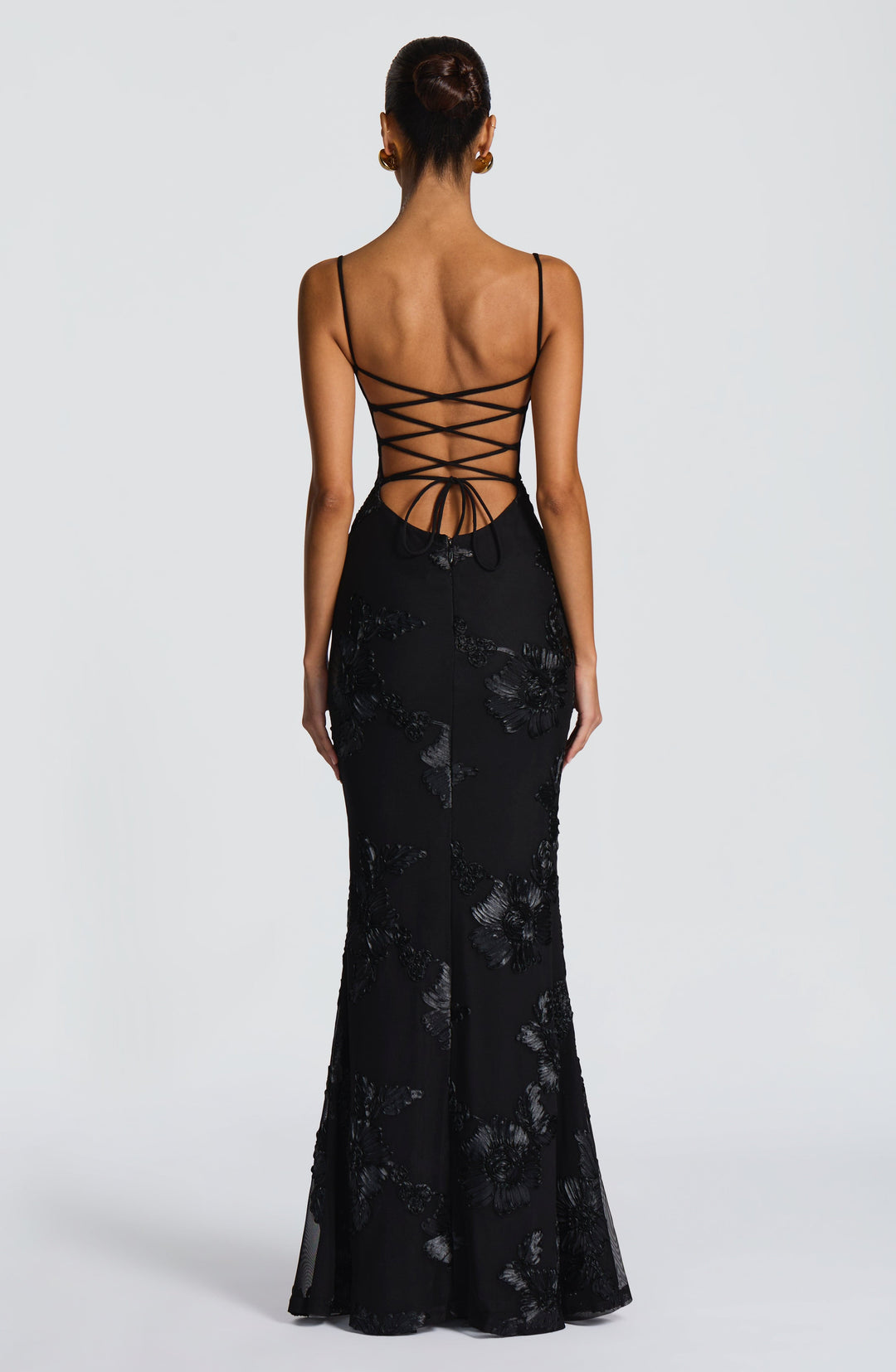 Abito Maxi con Ricami Floreali e Bretelle Sottili