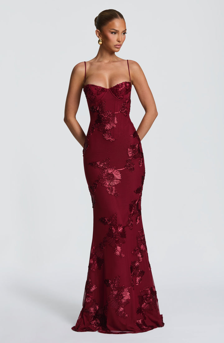 Abito Maxi con Ricami Floreali e Bretelle Sottili
