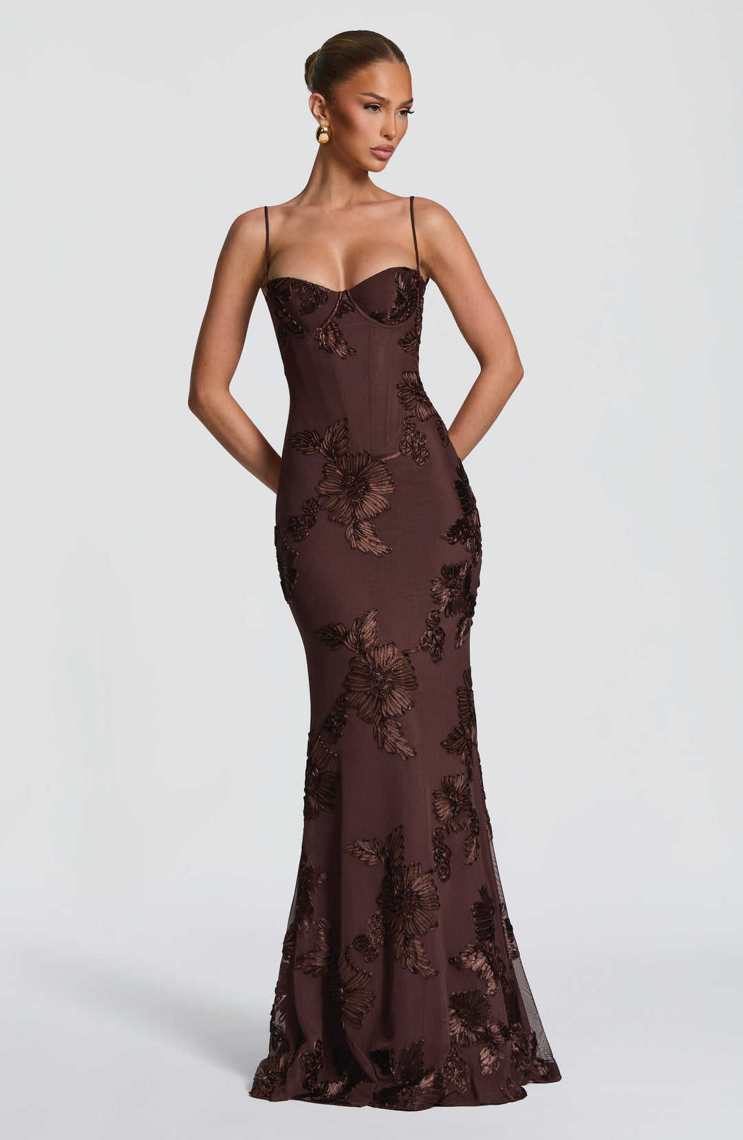 Abito Maxi con Ricami Floreali e Bretelle Sottili