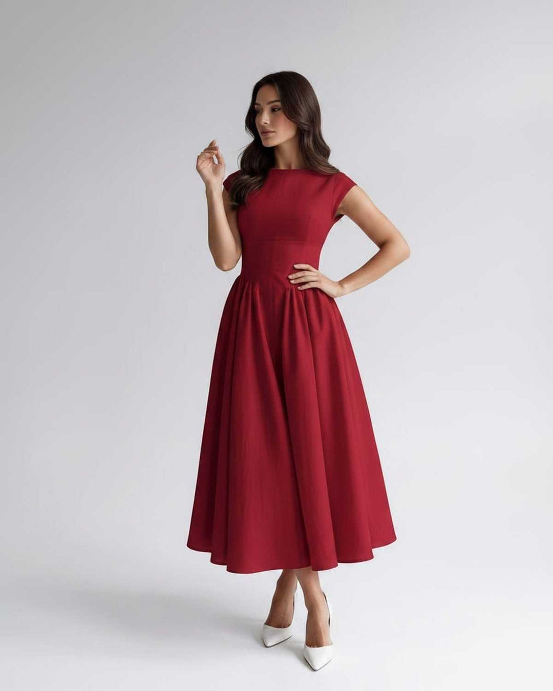 Abito Midi A-Line con Scollatura Tonda e Maniche a Cappuccio